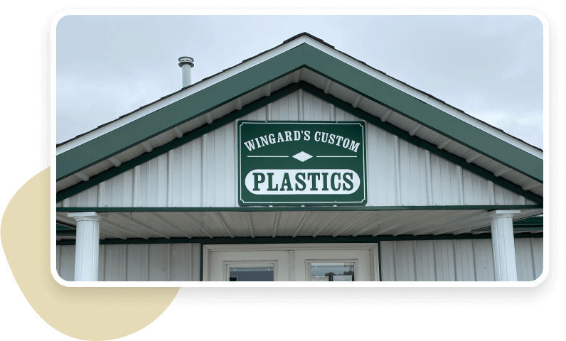 Wingard's Custom Plastics sign